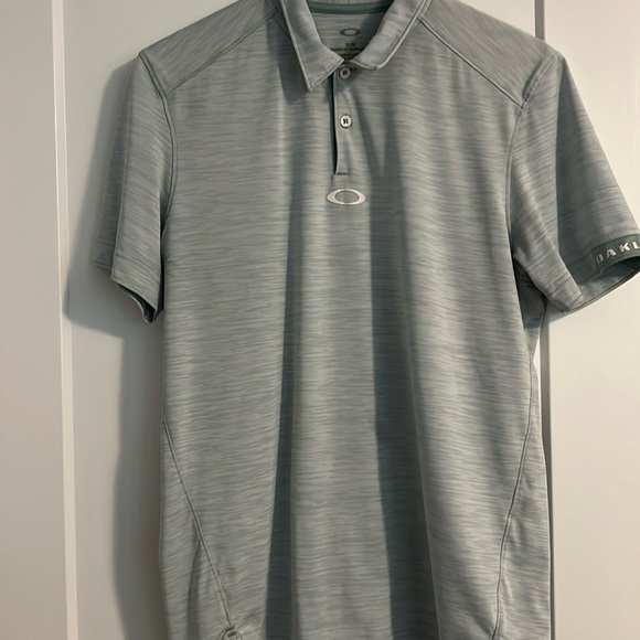 🌺3/$15 Oakley tailored fit polo shirt - Picture 2 of 10